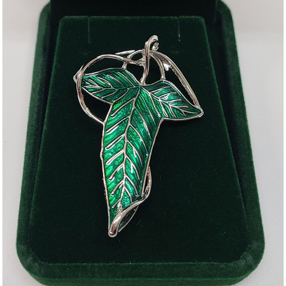 Lord of the Rings Leaf of Lorien Elvish Fellowship Enamel Pin Brooch & Box